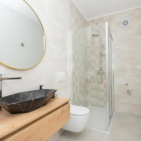 Apartment Stunning In With House Sea View