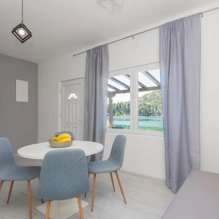 Apartment Stunning In With House Sea View
