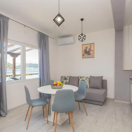Apartment Stunning In With House Sea View Rogotin
