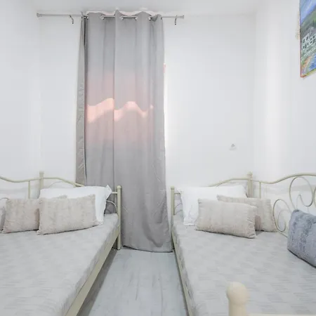 Lejlighed Cozy In With Wifi Rogotin