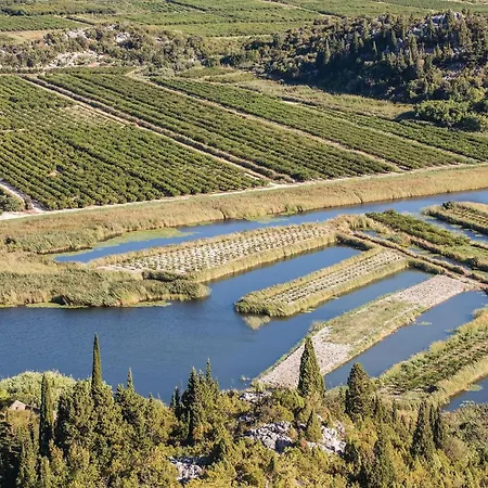 2 Bedroom In Διαμέρισμα *